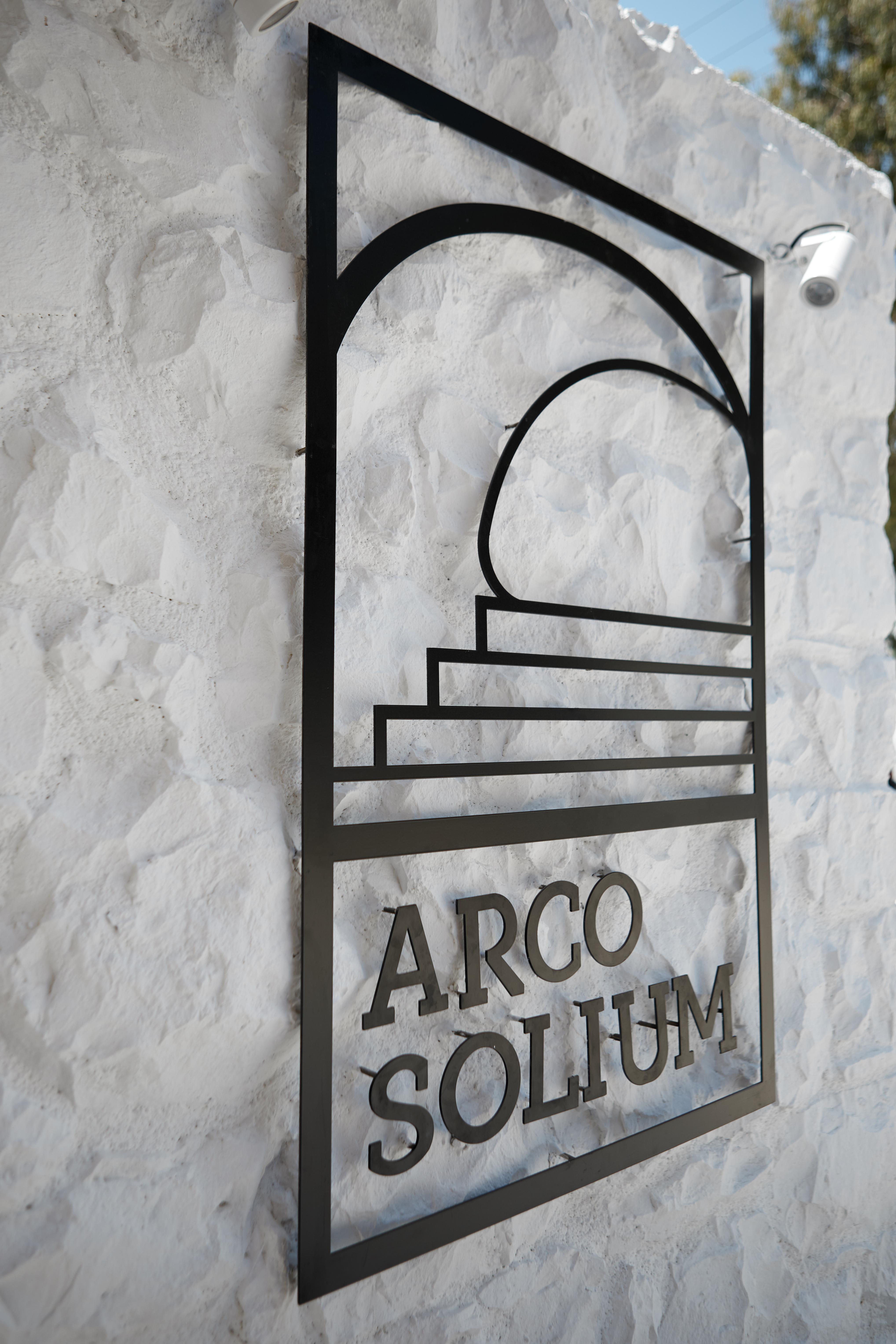 Arco Solium Suites Adamantas Eksteriør billede
